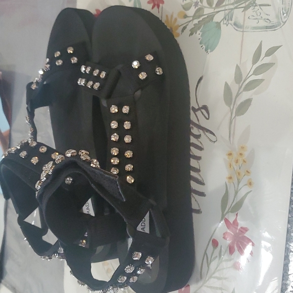 Sandal - Picture 3 of 3